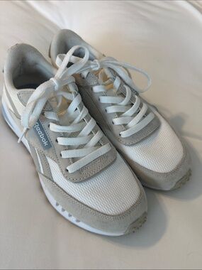 Reebok White and Light tan/gray ortho light Sneakers